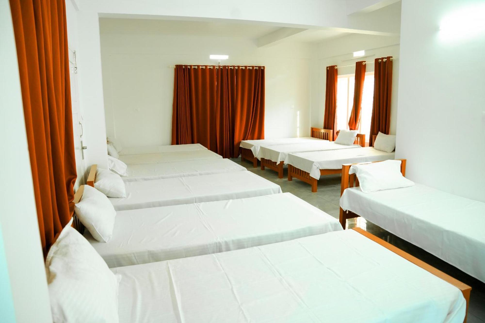 Hotel Jayalakshmi Residency Vaduvanchal Zewnętrze zdjęcie